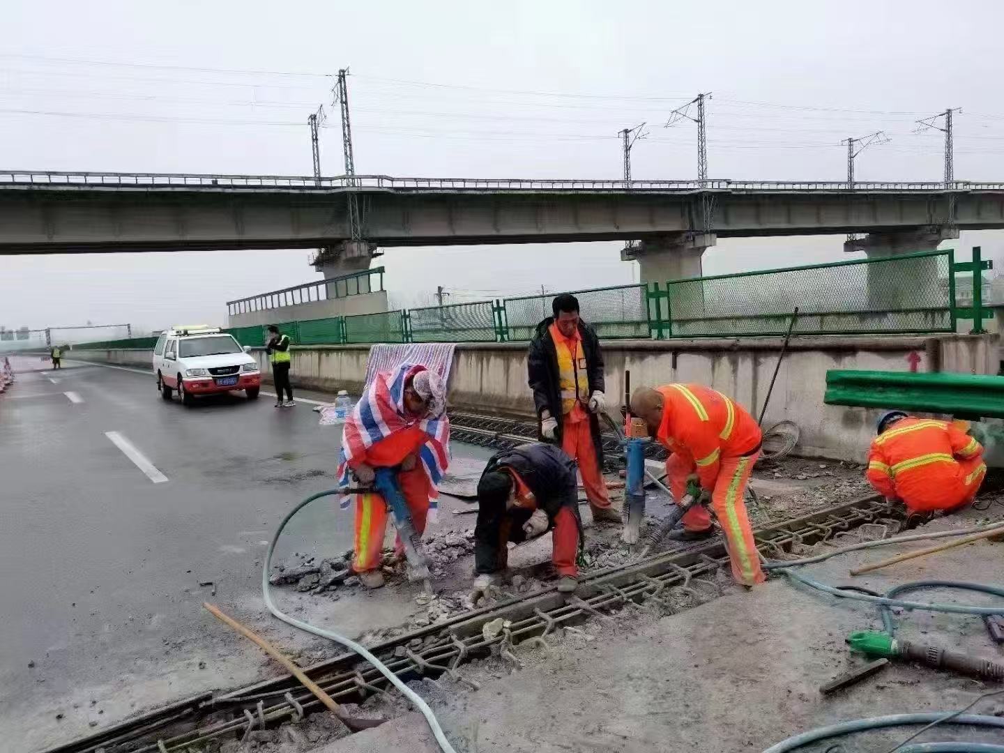 滁州桥梁伸缩缝抢修料